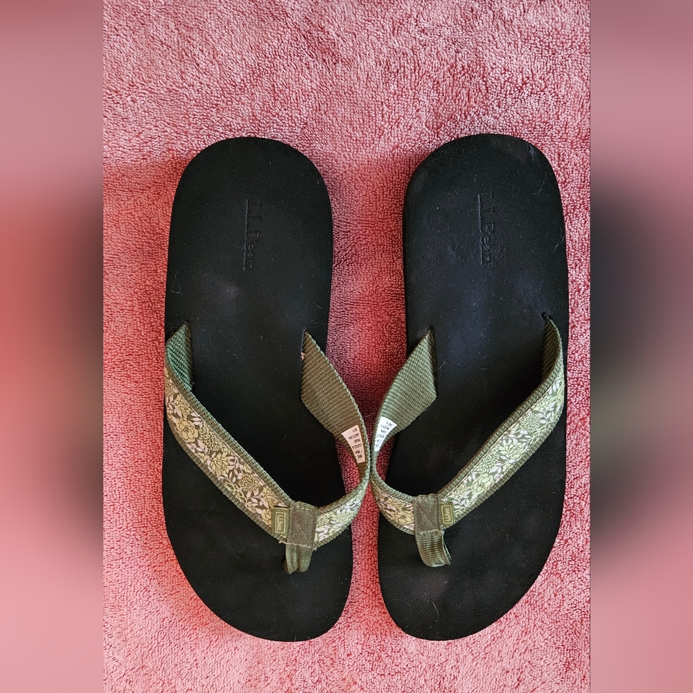 LL BEAN women Size 11 Sandals